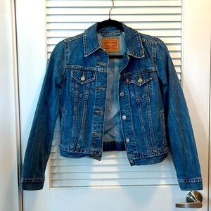 Levi’s Jean Jacket - S - *ultimate steal!*